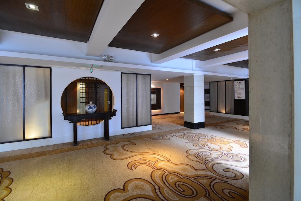 Baodao Exhibition Center Hotel Wuyishan  Exterior foto