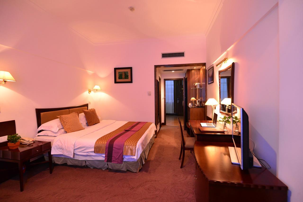 Baodao Exhibition Center Hotel Wuyishan  Exterior foto